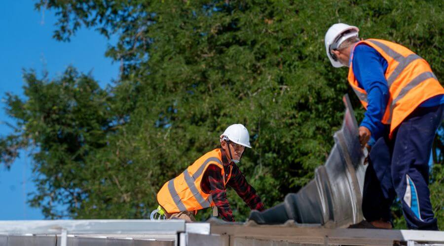 Professional residential roofers in Niles, OH